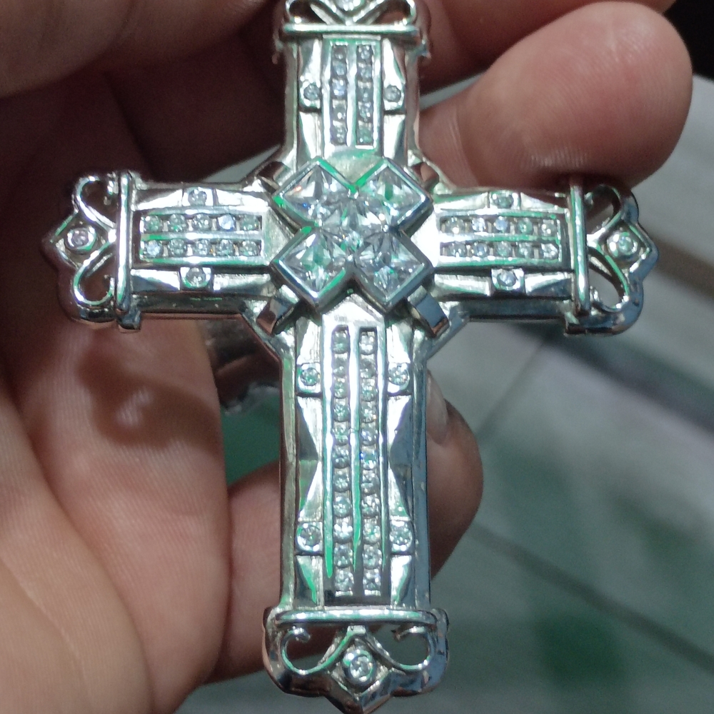 Elegant Silver and moissanite Cross Pendant